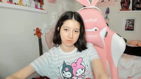 cherrycute666 online show from March 19, 2026, 2:37 am
