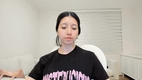 cherrycute666 online show from April 10, 2026, 3:34 am