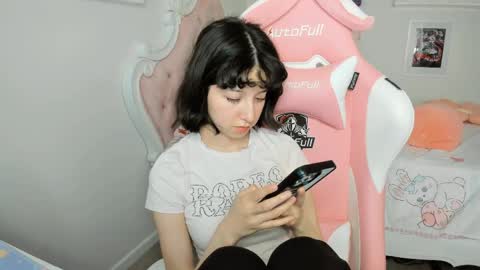cherrycute666 online show from May 14, 2026, 4:41 am