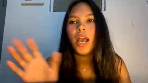 Snapshot of cherrynovax chatting on May 29, 2026, 2:42 am Bella online show from May 29, 2026, 2:42 am