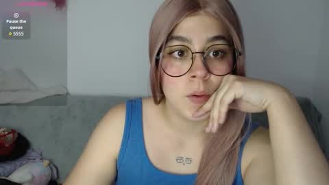 Snapshot of cherrypeach_ chatting on October 7, 2025, 4:04 pm cherrypeach_ online show from October 7, 2025, 4:04 pm