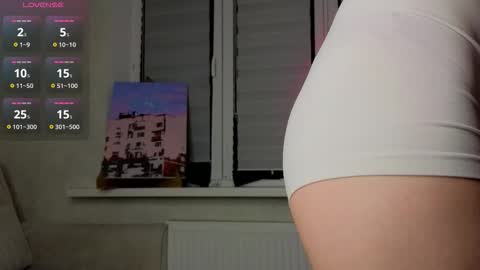 Lysia online show from December 2, 2025, 11:48 am