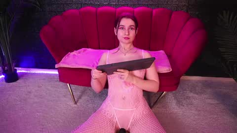 cherrysinn online show from April 16, 2026, 7:47 pm