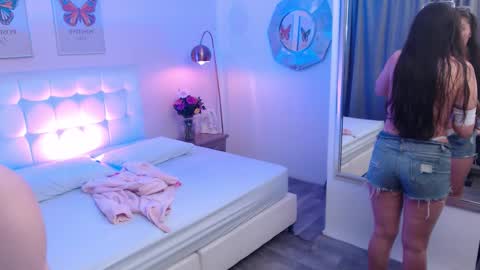 cherryy_summer online show from November 14, 2025, 11:09 am