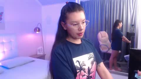 cherryy_summer online show from November 20, 2025, 11:10 am