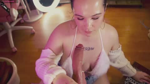 Snapshot of chery_lady22 chatting on March 8, 2025, 7:16 am Banny online show from March 8, 2025, 7:16 am
