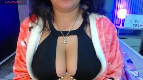 Snapshot of cheryl_hs chatting on March 12, 2025, 9:55 am Cheryl online show from March 12, 2025, 9:55 am
