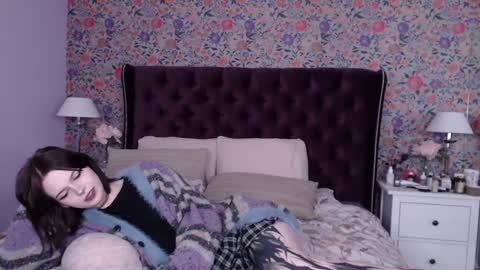 amelia online show from January 4, 2025, 12:48 am