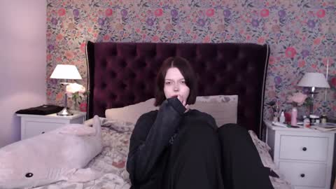 amelia online show from January 22, 2025, 5:48 am