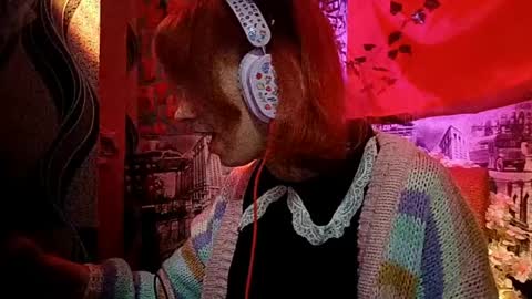 Snapshot of cherylegibbings chatting on April 8, 2026, 7:14 pm Janett online show from April 8, 2026, 7:14 pm