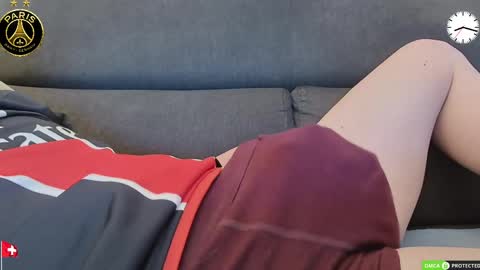 Snapshot of chezmonsieur_g chatting on May 31, 2026, 6:09 pm Grey online show from May 31, 2026, 6:09 pm