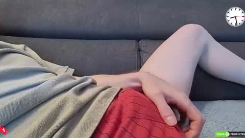 Snapshot of chezmonsieur_g chatting on August 2, 2026, 6:28 pm Grey online show from August 2, 2026, 6:28 pm