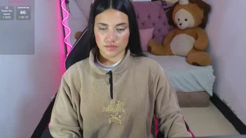Snapshot of chiara_tay chatting on November 2, 2025, 2:25 am Chiara online show from November 2, 2025, 2:25 am
