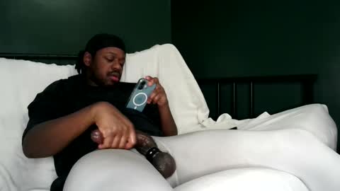 Snapshot of chicagothirdleg chatting on February 6, 2026, 5:45 am Que online show from February 6, 2026, 5:45 am