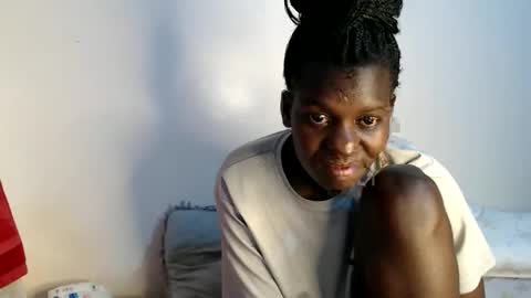 chichie_ online show from June 1, 2026, 9:55 am
