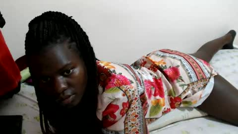 chichie_ online show from June 13, 2026, 11:46 pm