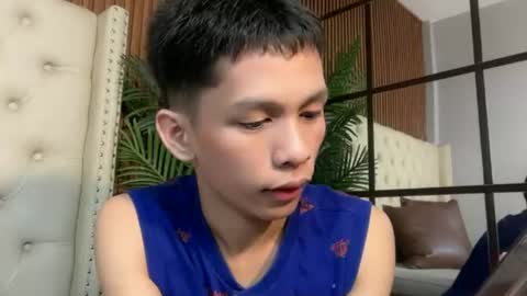 Snapshot of chick_renz chatting on July 4, 2026, 11:05 am chick_renz online show from July 4, 2026, 11:05 am