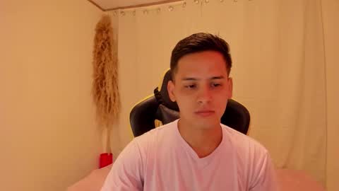 Snapshot of chicos_sexy chatting on January 13, 2026, 1:27 pm chicos_sexy online show from January 13, 2026, 1:27 pm