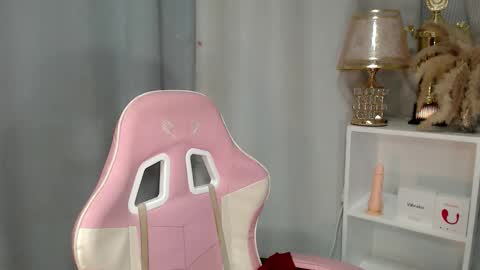 Snapshot of chictemptation_ chatting on May 3, 2026, 4:29 am CRISTINE3. online show from May 3, 2026, 4:29 am