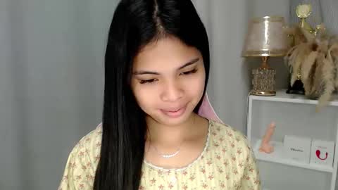 Snapshot of chictemptation_ chatting on May 17, 2026, 10:39 pm CRISTINE3. online show from May 17, 2026, 10:39 pm