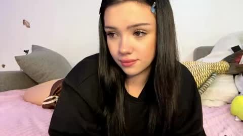 Snapshot of chiekodavanzo chatting on June 17, 2026, 2:18 pm Becky online show from June 17, 2026, 2:18 pm