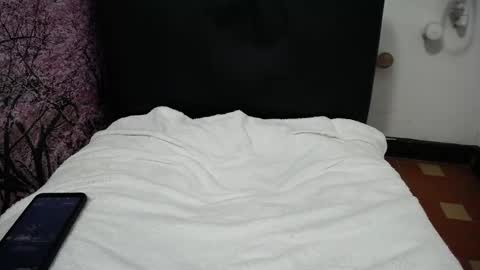 Chikys   online show from October 1, 2025, 3:07 pm