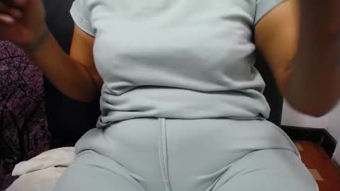 Chikys   online show from November 12, 2025, 2:39 pm