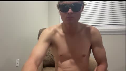 chill_fit_guy online show from August 8, 2026, 2:14 am