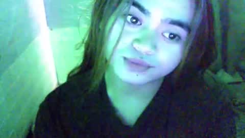 chinny_fuckdoll online show from April 21, 2026, 11:51 pm