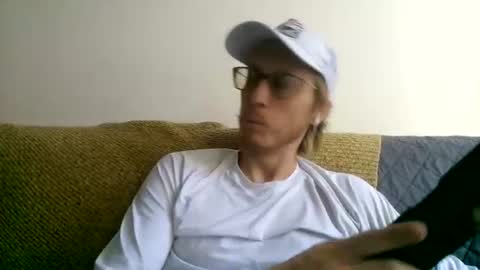 Snapshot of chivakneeval chatting on July 15, 2026, 9:31 pm chivakneeval online show from July 15, 2026, 9:31 pm