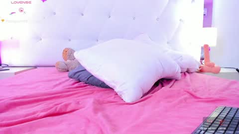 Chloe online show from January 21, 2025, 5:51 pm