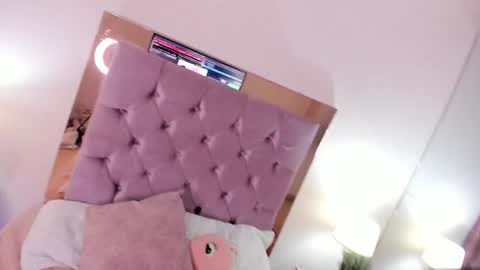 Chloe online show from January 23, 2025, 8:04 am