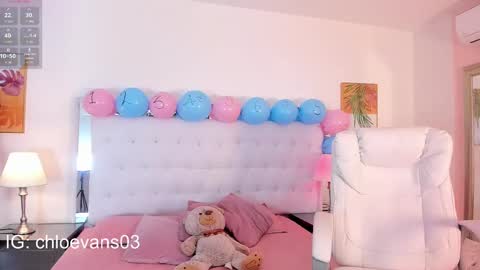 Chloe online show from September 19, 2025, 11:55 am