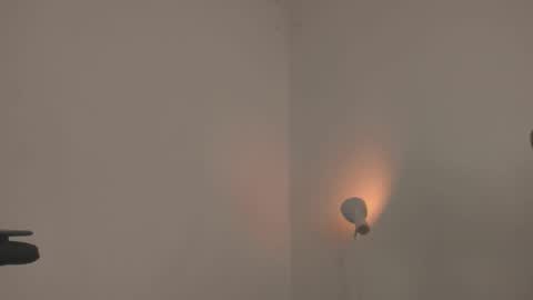 chloe_cooperr online show from February 11, 2026, 7:46 am