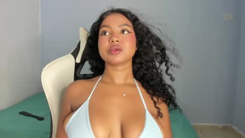 chloe online show from December 26, 2024, 8:32 pm