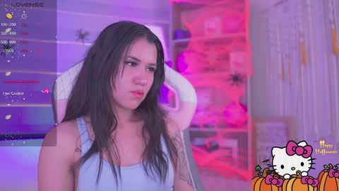 CLOE  online show from October 24, 2025, 9:33 pm