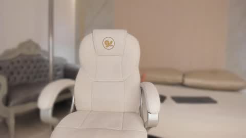  CHLOE  online show from March 25, 2026, 11:49 am