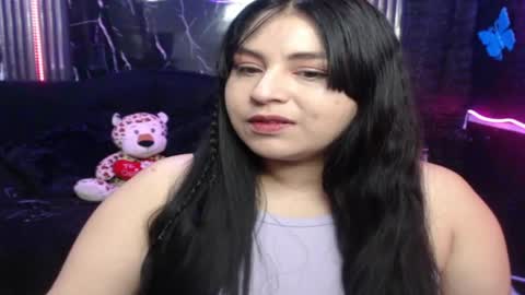 chloe_smith5 online show from April 1, 2026, 1:41 pm