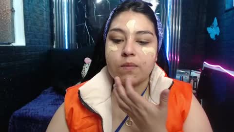 chloe_smith5 online show from June 27, 2026, 1:28 pm