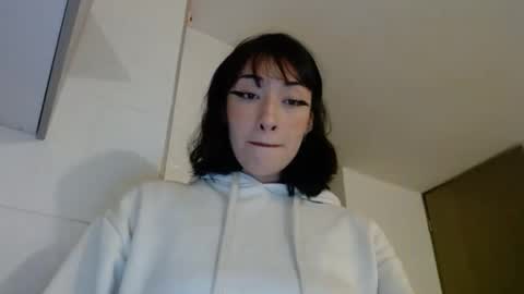 Snapshot of chloe_snoww chatting on October 23, 2025, 11:14 pm cloes online show from October 23, 2025, 11:14 pm