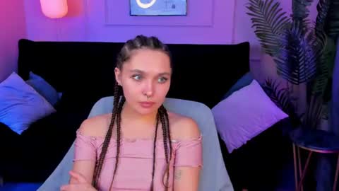 Chloe online show from June 28, 2026, 7:20 pm