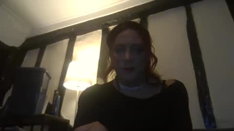 chloe_vern online show from June 4, 2026, 12:05 am