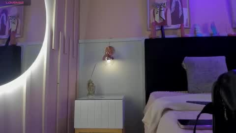   online show from January 16, 2026, 7:40 pm