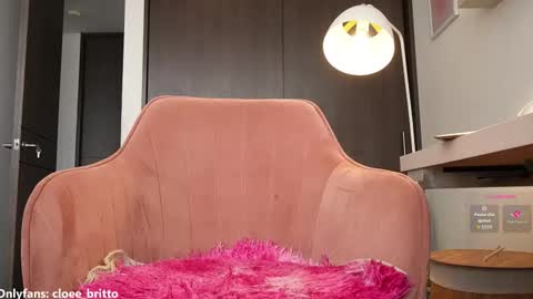 Snapshot of chloebritto chatting on October 10, 2025, 5:23 pm cloe online show from October 10, 2025, 5:23 pm