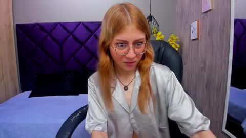 chloecampbell03 online show from October 3, 2025, 1:08 pm