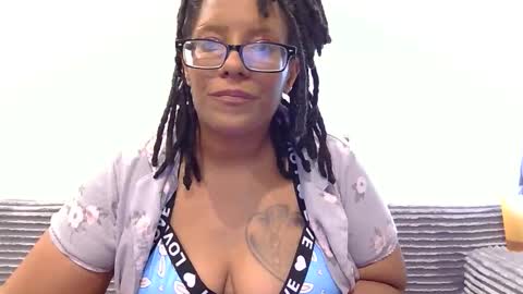 Chloe online show from March 15, 2026, 3:12 am