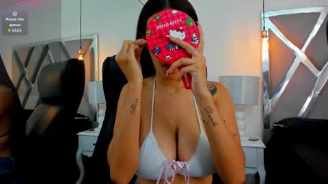 Snapshot of chloeharper_ chatting on September 30, 2025, 2:44 pm Chloe Harper online show from September 30, 2025, 2:44 pm