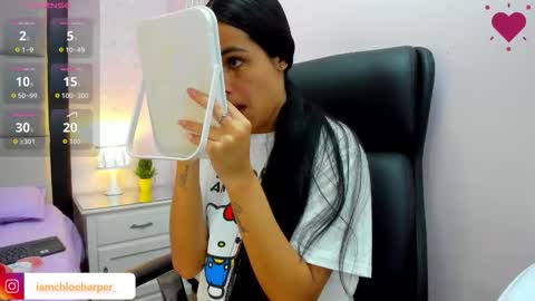 Snapshot of chloeharper_ chatting on November 5, 2025, 1:22 pm Chloe Harper online show from November 5, 2025, 1:22 pm