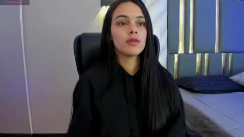  Chloe Harper  online show from April 23, 2026, 11:42 am