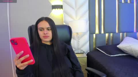 Snapshot of chloeharper_ chatting on April 29, 2026, 11:47 am Chloe Harper online show from April 29, 2026, 11:47 am